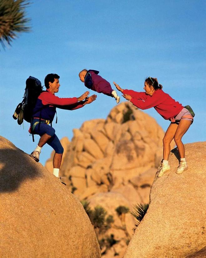 降级之前户外品牌海报太有意思了！mg不朽情缘游戏登录入口全球审美(图7)