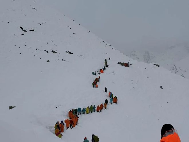 珠峰东坡生死大逃亡不朽情缘电子游戏(图8) 珠峰东坡生死大逃亡不朽情缘电子游戏(图8)