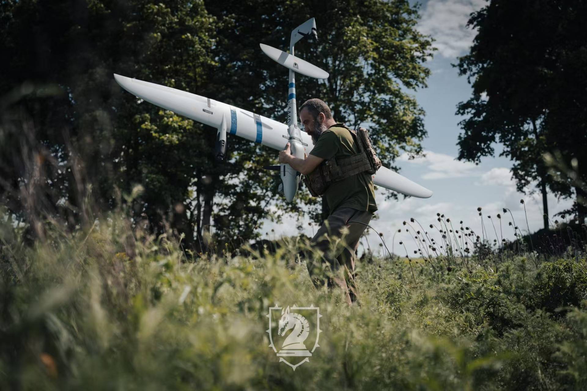 就是德国今年援助1万把步枪14万发炮弹M